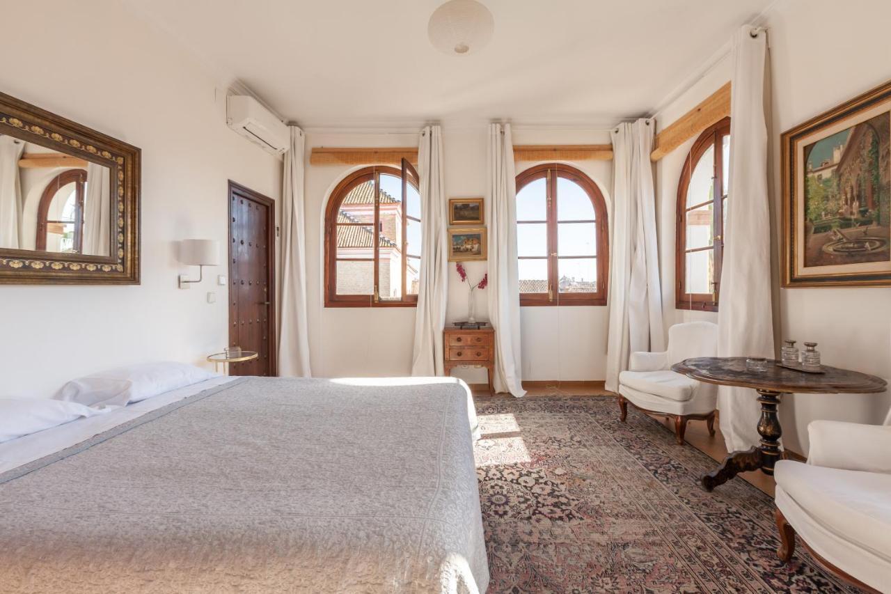 Villa Elvira, Exclusive Pool And Gardens In The Heart Of Sevilla Eksteriør billede